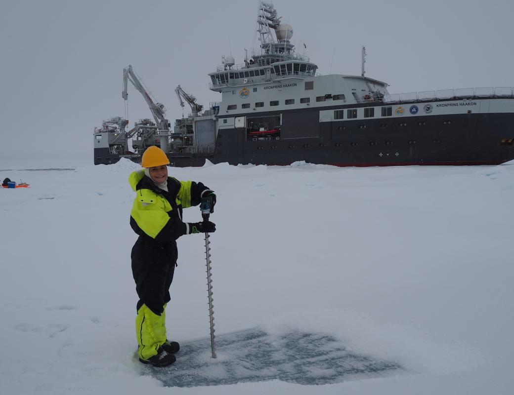  Student interview - Iliana Vasiliki Ntinou - artic boat outside